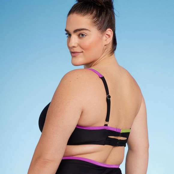 Plus size shade & shore green color block bralette suit swim top - Picture 2 of 7